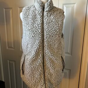 Thread & Supply Soft Gray Sherpa Vest